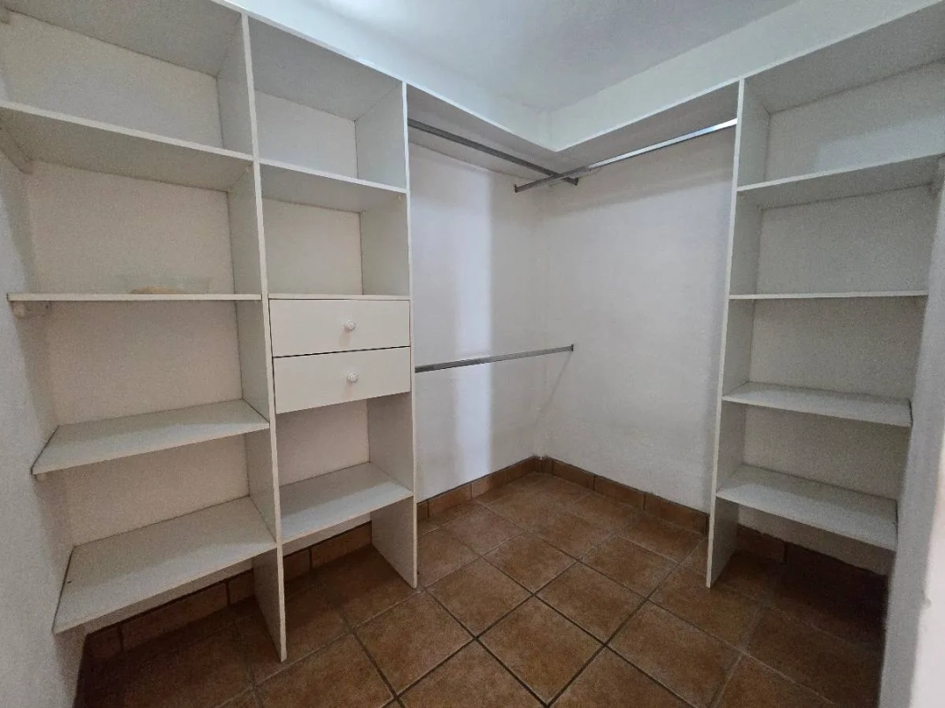 APARTAMENTO EN RENTA ZONA 11 SANTA RITA VR Q4.800