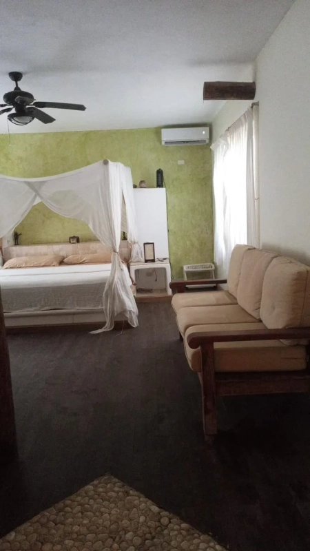 dos villas en el puerto con terreno y piscina