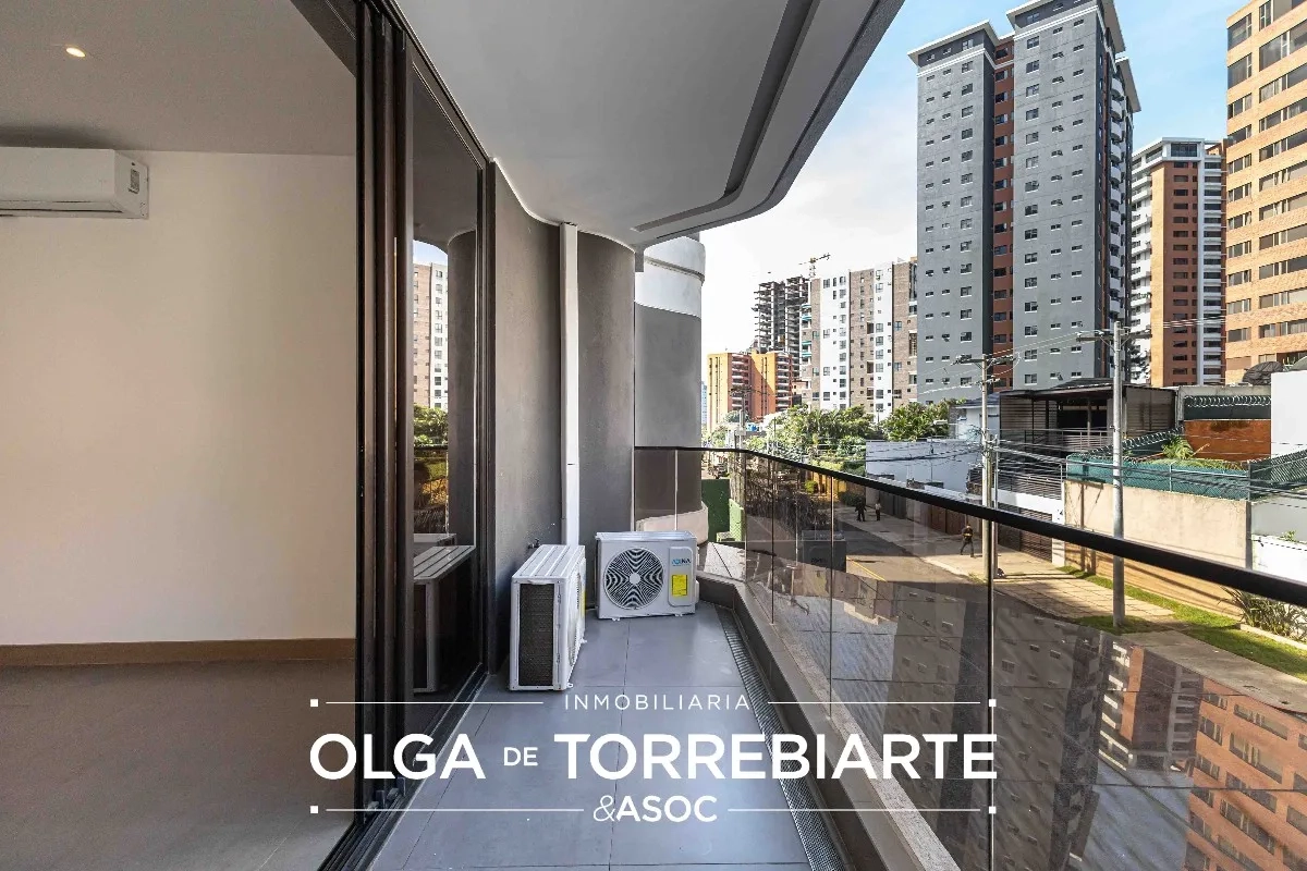 Apartamento en Torre Vertic, zona 14
