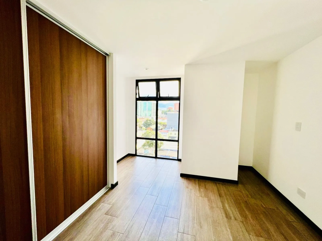 Apartamento de 2 dormitorios en zona 10 IQ10
