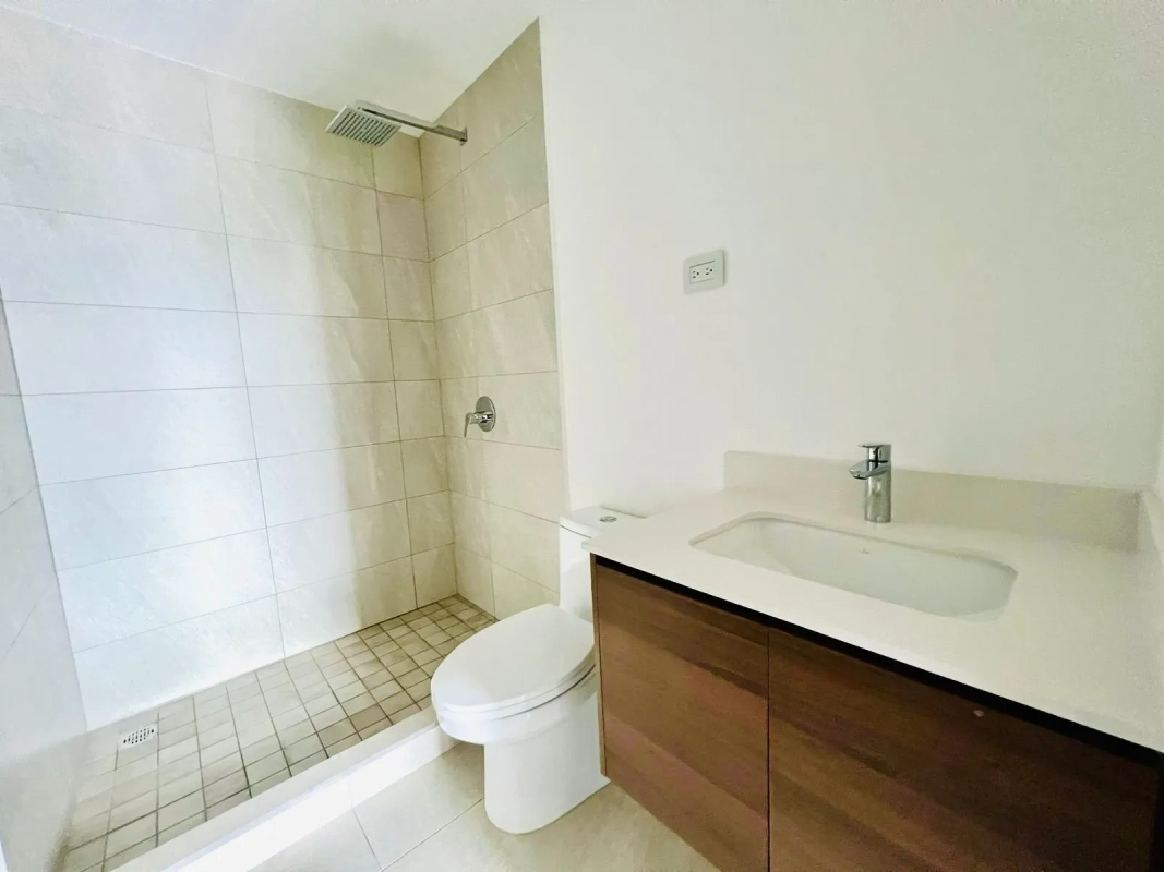 Apartamento de 2 dormitorios en zona 10 IQ10