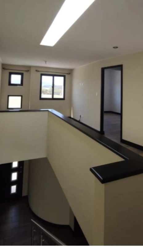 Venta de casa en condominio, sector Villa Nueva