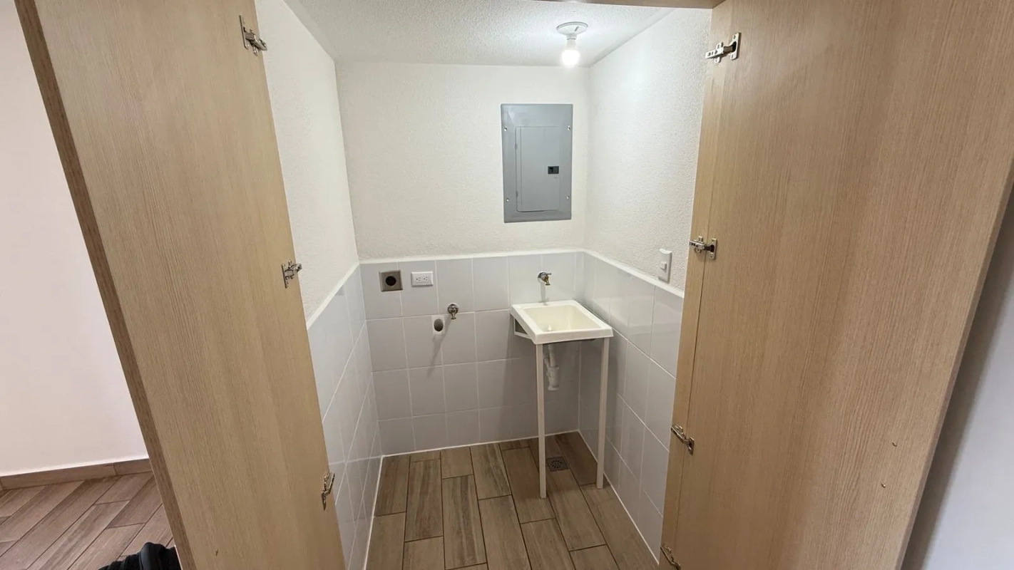 APARTAMENTO DE 2 HABITACIONES EN RENTA ZONA 16