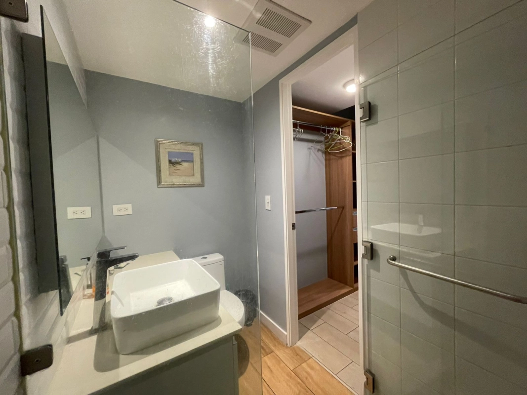 Apartamento en Venta Edificio Quo, zona 4 N5 / EN DIRECTO