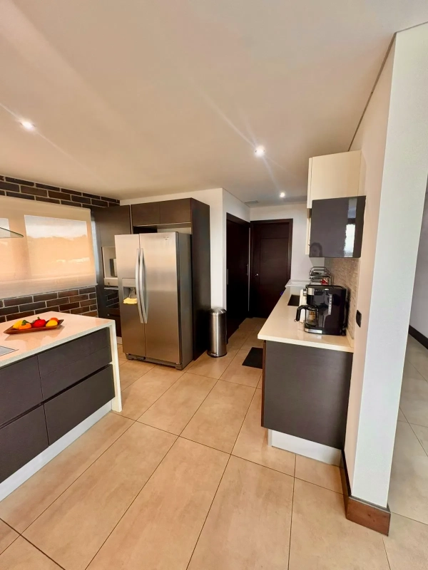 Zona 16 • Apartamento en renta • Edificio Viú Cayalá • Amueblado y Equipado