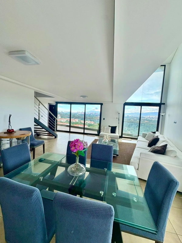 Zona 16 • Apartamento en renta • Edificio Viú Cayalá • Amueblado y Equipado