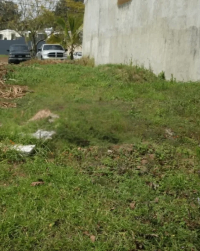 Terreno en Venta zona 16 -HACIENDA REAL- Grande y Plano-