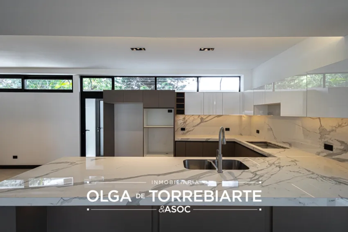 Casa en Condominio La Herradura, Zona 13