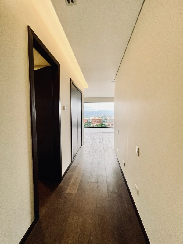 ESPECTACULAR /  APARTAMENTO EN SANTA SOFIA 7AV