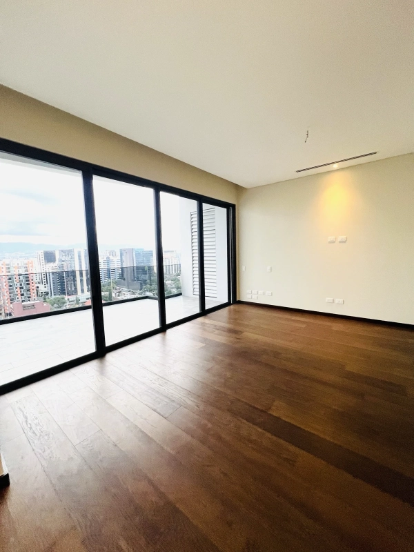 ESPECTACULAR /  APARTAMENTO EN SANTA SOFIA 7AV