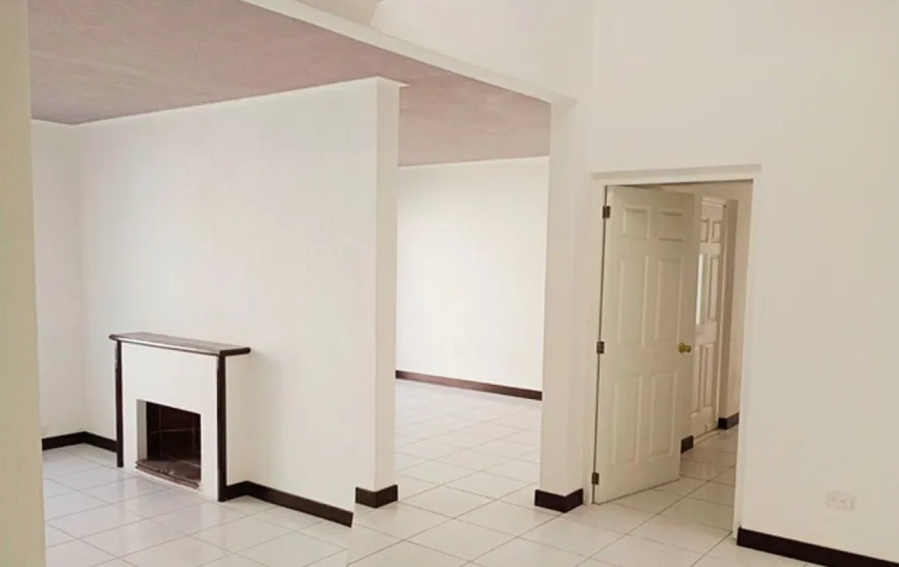 CASA EN VENTA KM 10.5 CARRETERA A EL SALVADOR