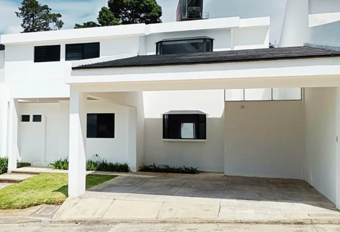 CASA EN VENTA KM 10.5 CARRETERA A EL SALVADOR