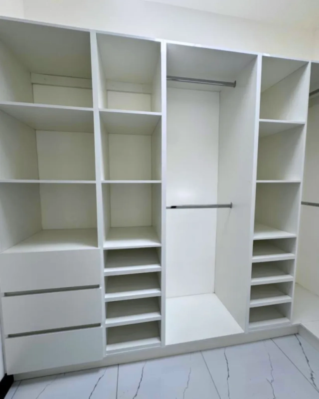 CASA EN VENTA EN ZONA 16  HACIENDA REAL PARA ESTRENAR