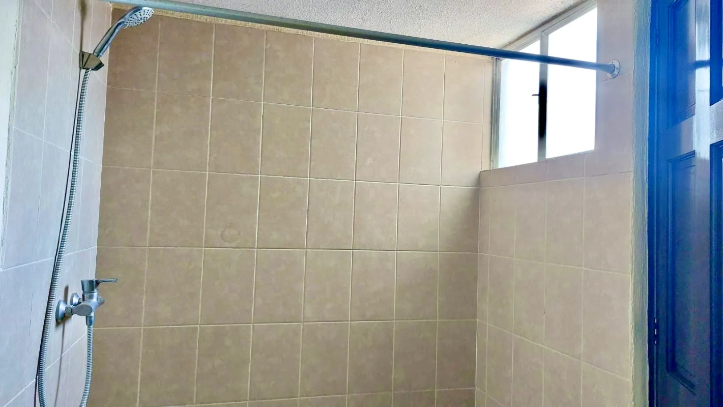 Zona 7 de Mixco • Casa de esquina en renta • Condominio Bosques del Encinal 2