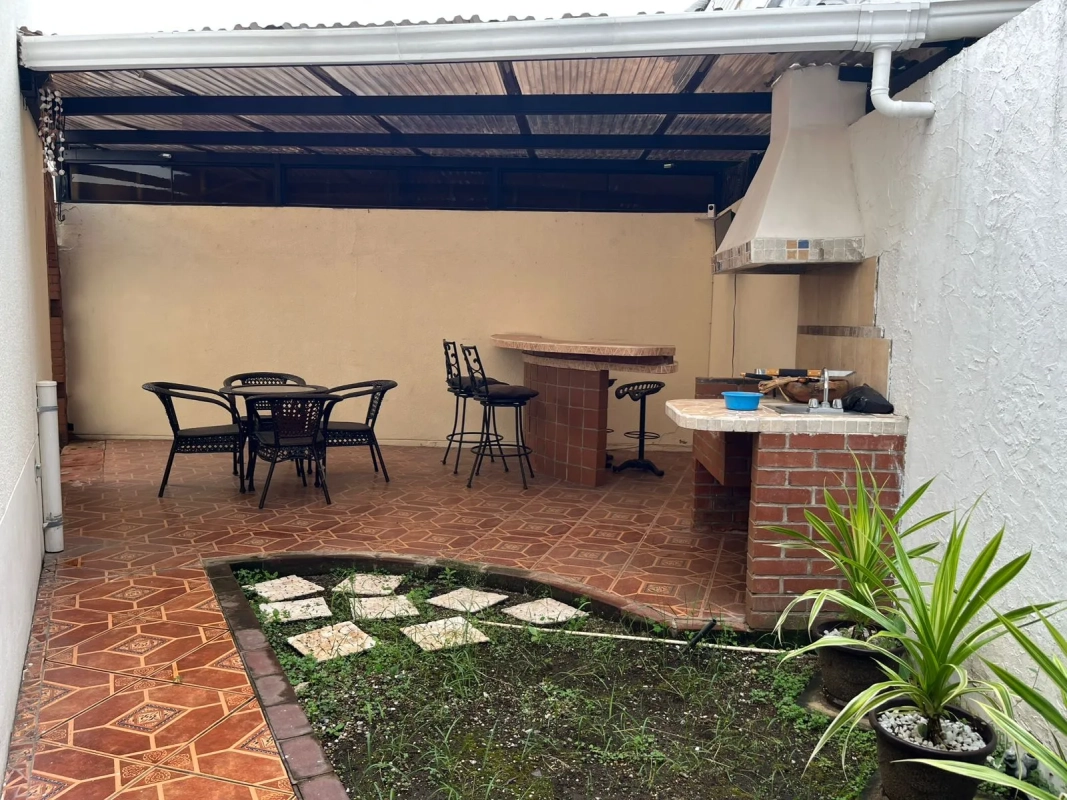 Casa en Venta Colinas de San Cristobal VI, Zona 8 de Mixco