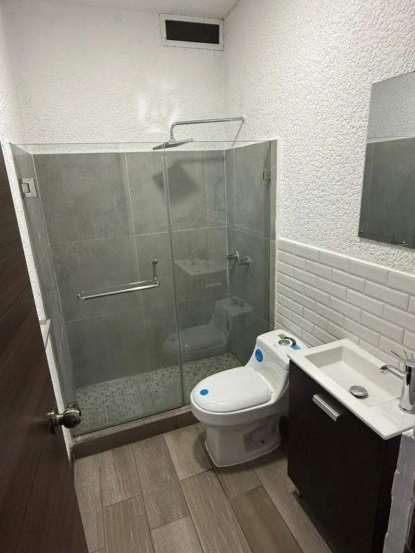 Apartamento amueblado en renta zona 13 – Por El Monumento del Papa