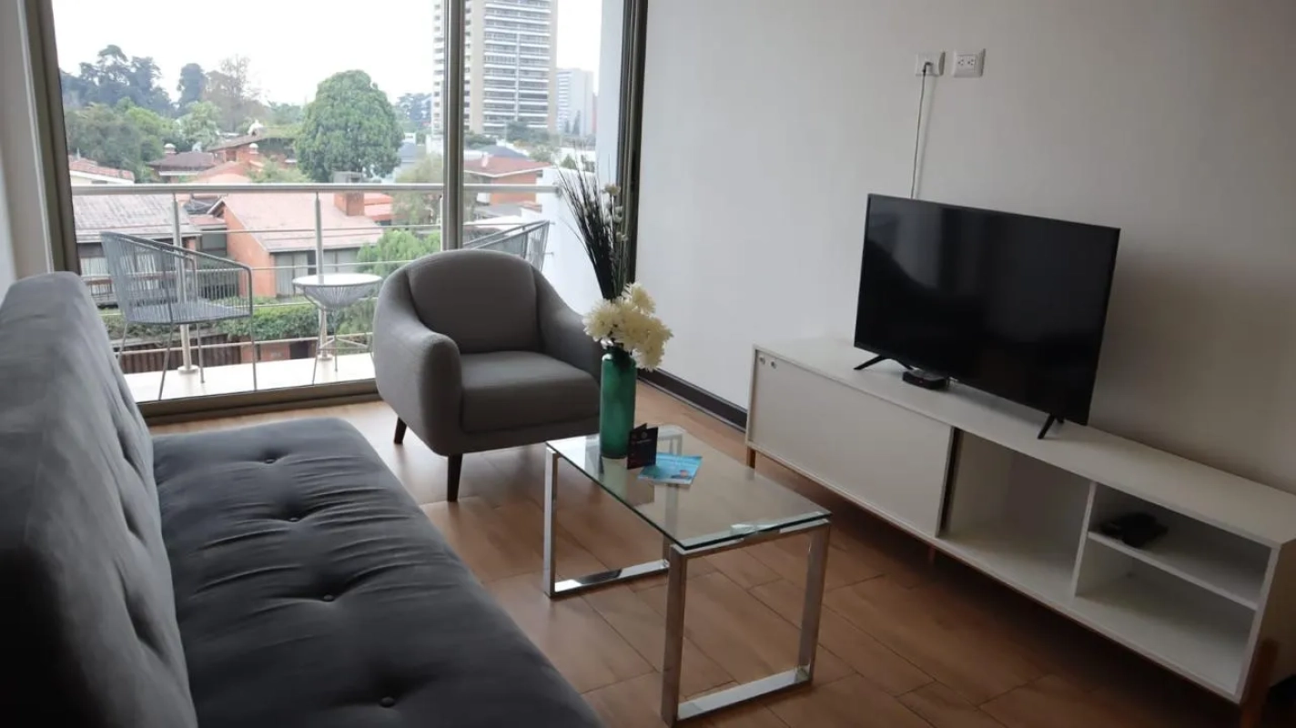 APARTAMENTO EN RENTA ZONA 14