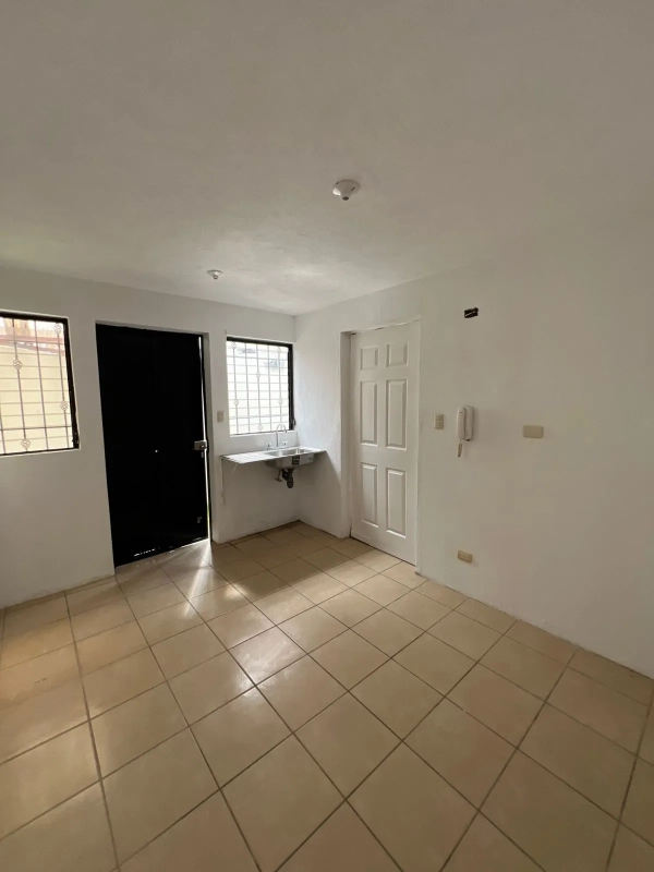 CASA EN VENTA EN HACIENDA REAL, Z.16