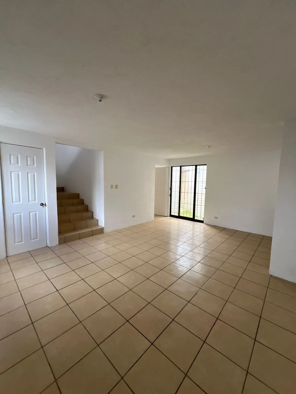 CASA EN VENTA EN HACIENDA REAL, Z.16