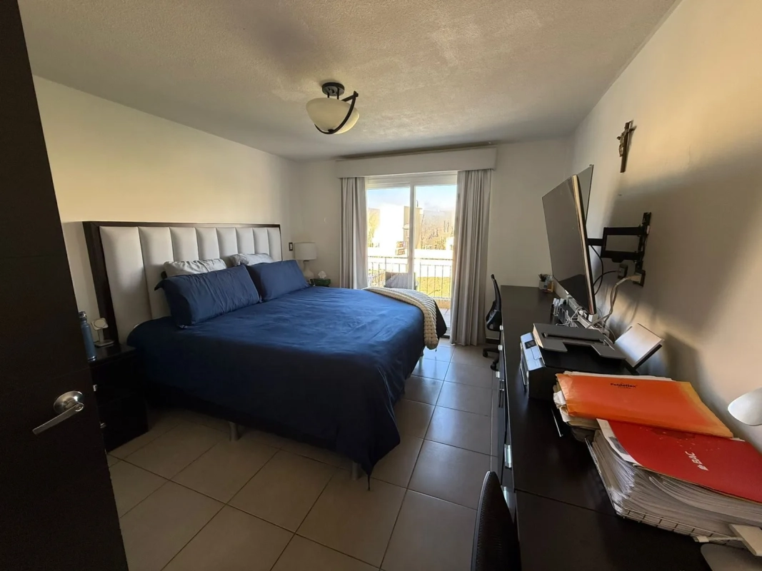 CASA EN VENTA EN CUMBRES DE LA ARBOLEDA CAES.