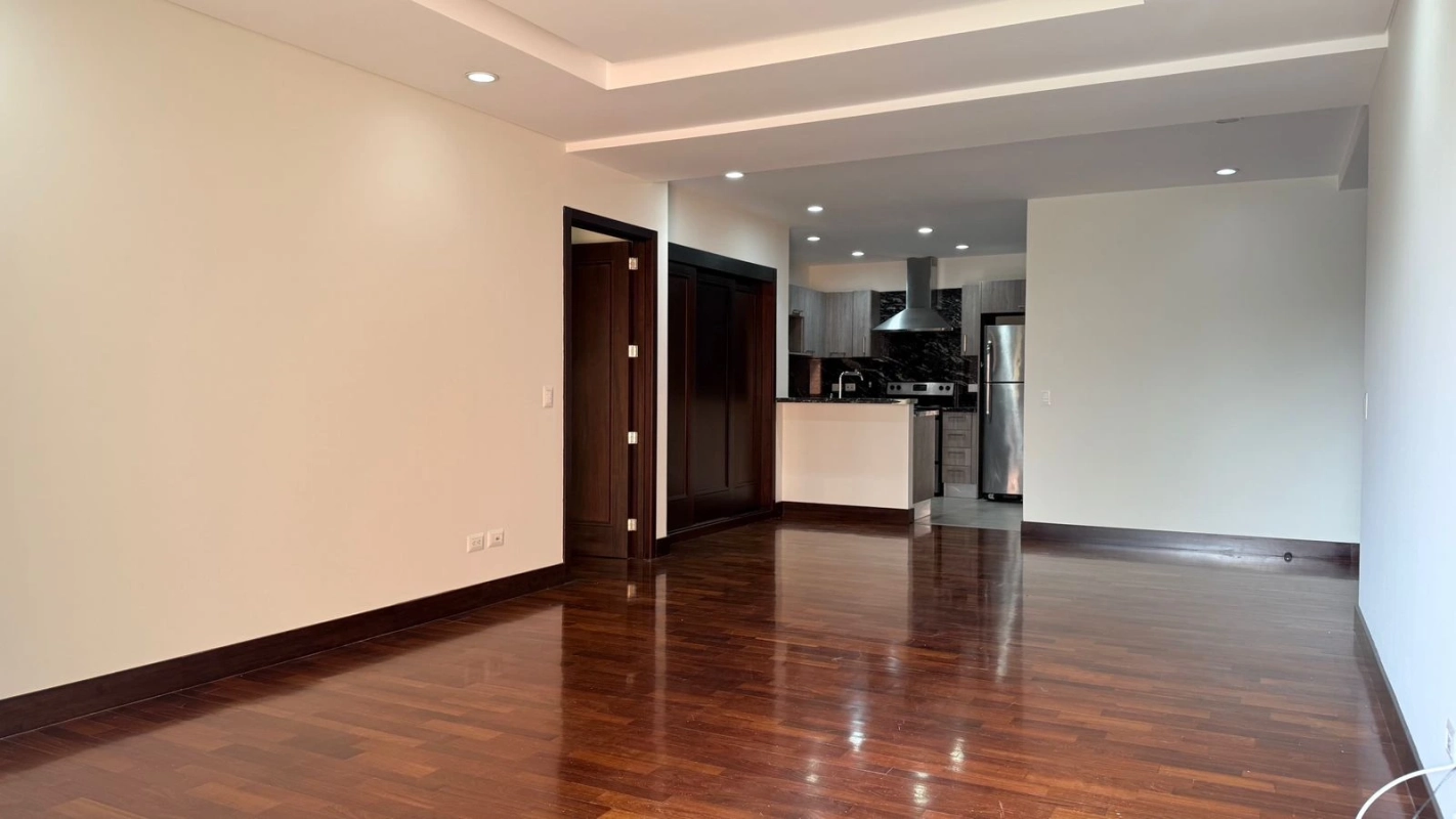 Apartamento en alquiler zona 10 edificio santa Sofía