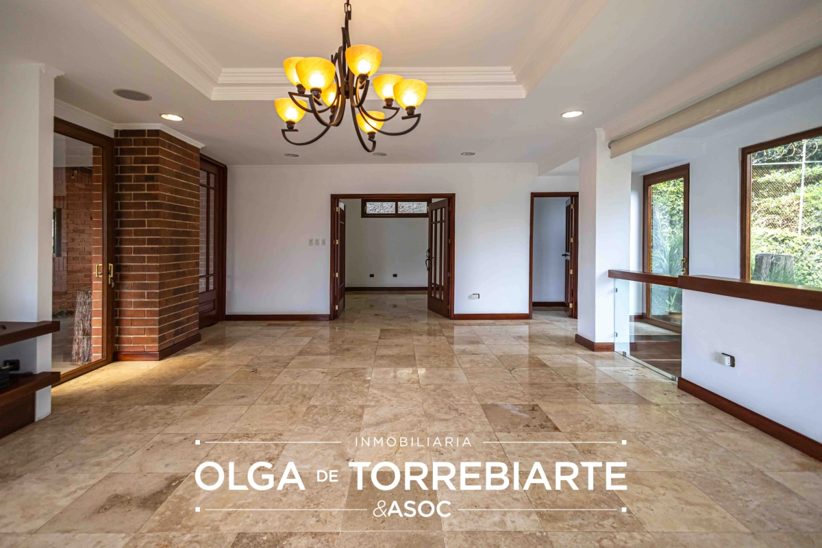 Casa en Residencial Bosques de Las Luces