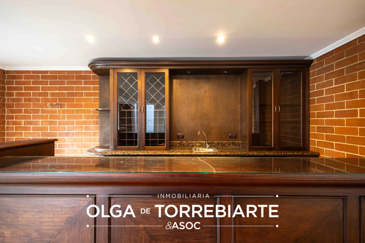 Casa en Residencial Bosques de Las Luces