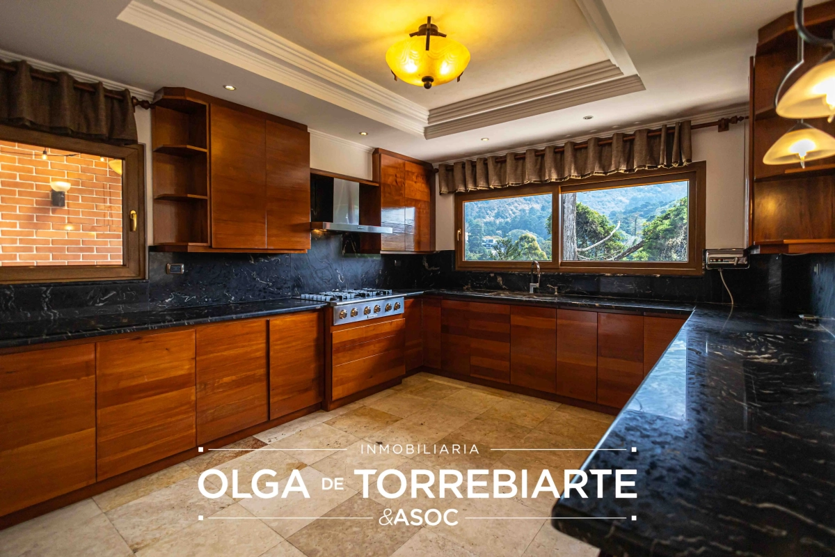 Casa en Residencial Bosques de Las Luces