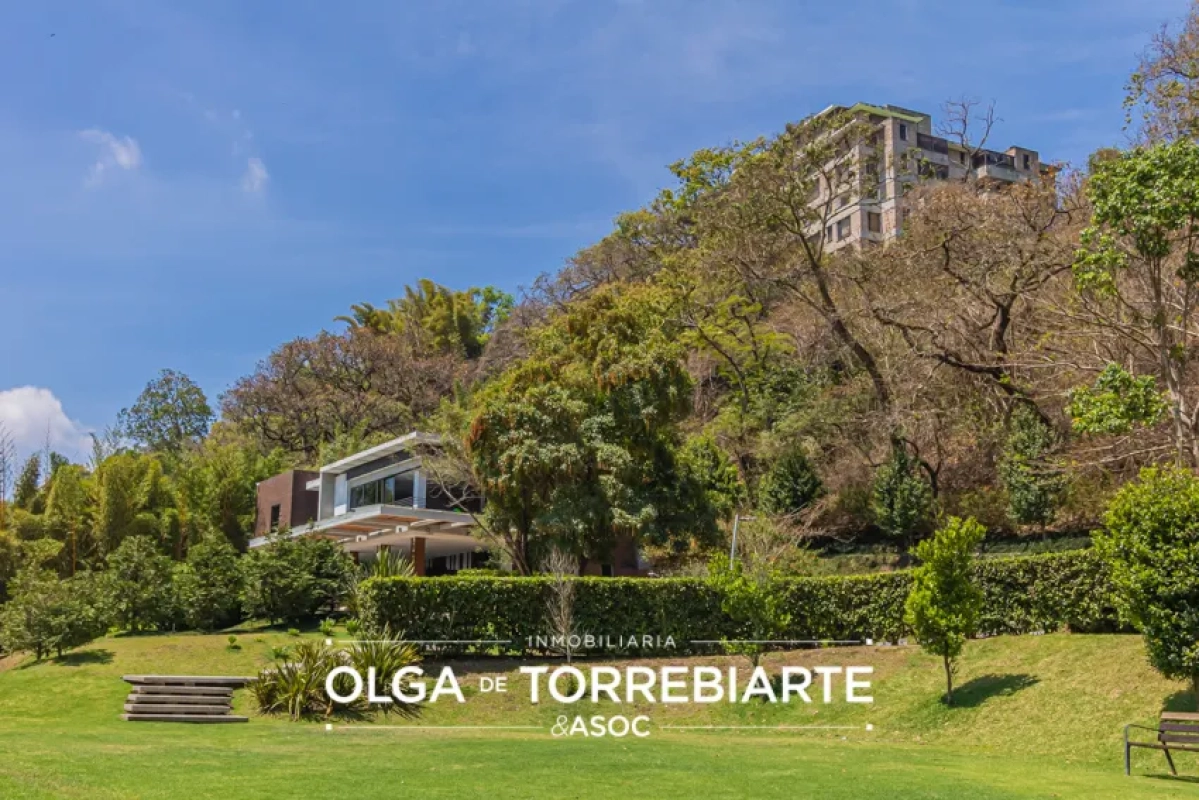 Apartamento en Acantos de Cayalá, zona 16