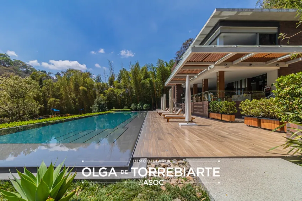 Apartamento en Acantos de Cayalá, zona 16