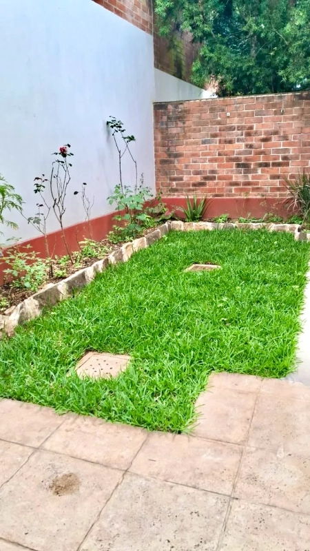 Zona 16 • Casa en renta • Condominio Jardines de Mirabel