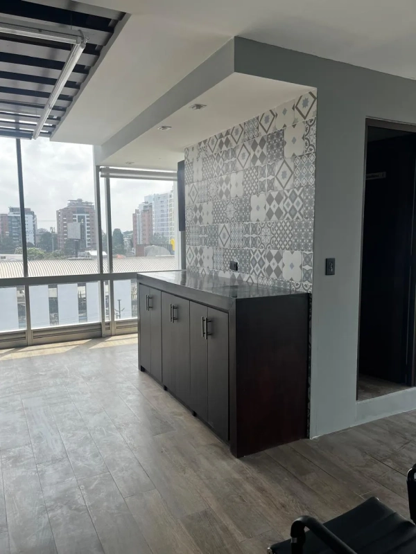 Oficina en Venta Zona 10 Ideal Inversionista codigo.CO35613