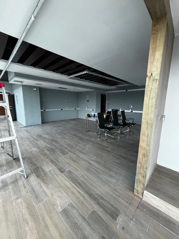 Oficina en Venta Zona 10 Ideal Inversionista codigo.CO35613