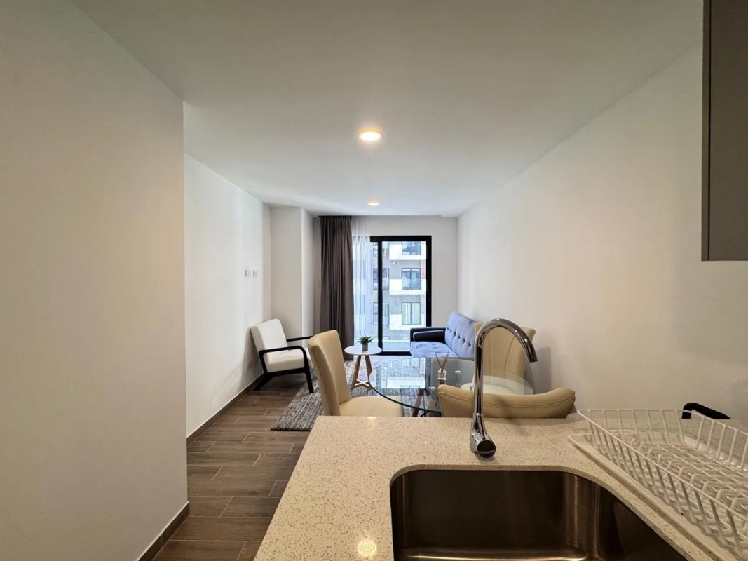 ALQUILO APARTAMENTO ZONA 14, AMUEBLADO