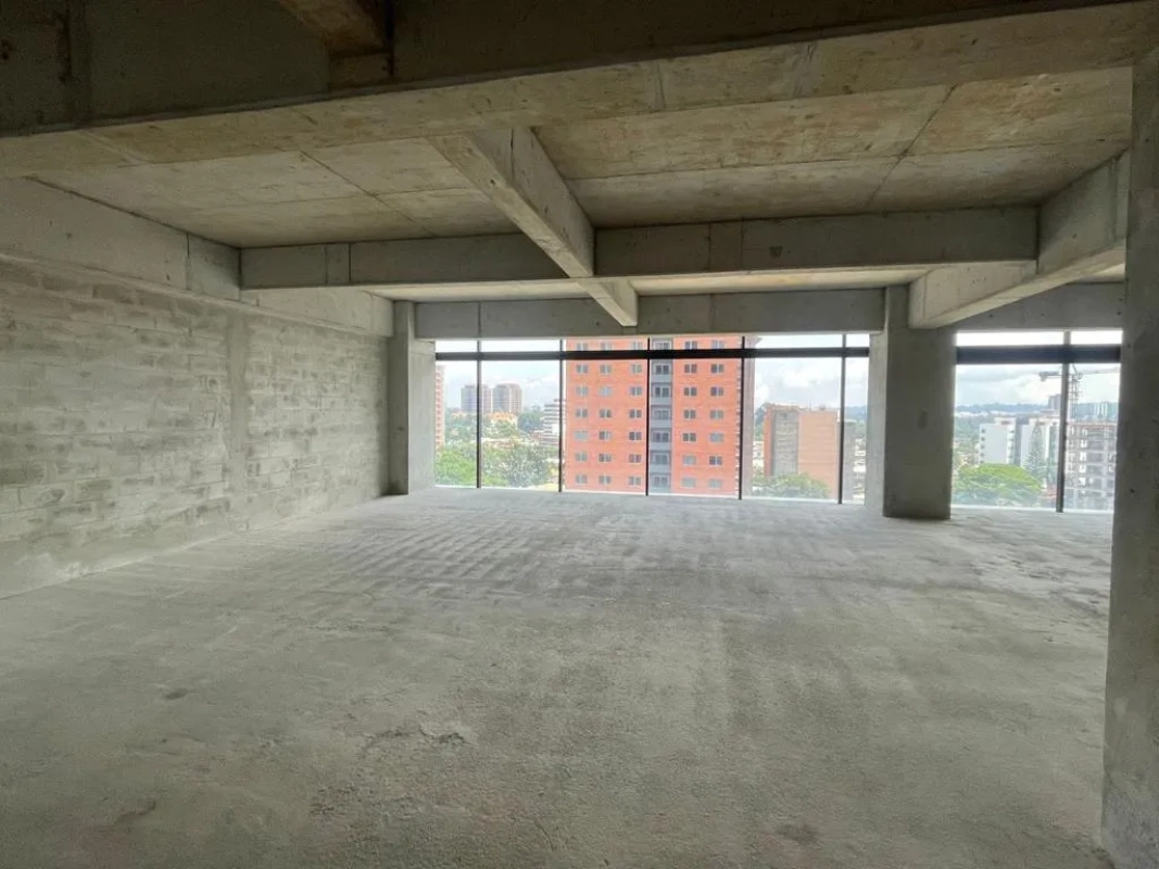 ALQUILO OFICINA ZONA 10, PARA ESTRENAR