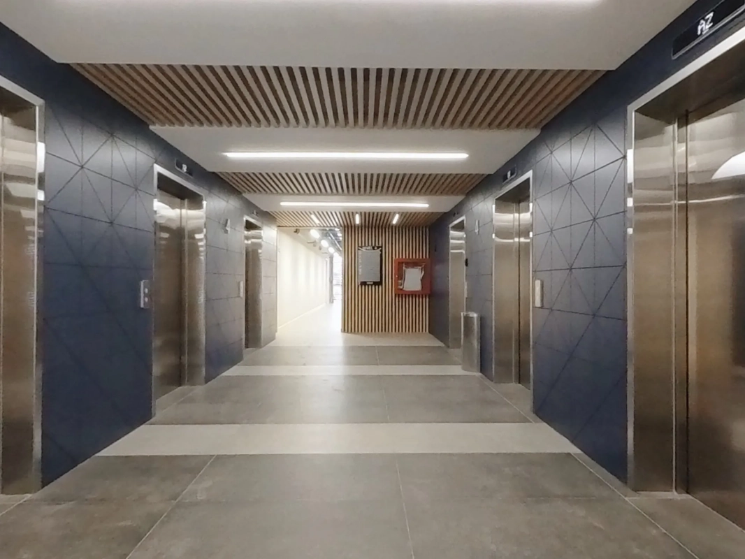 ALQUILO OFICINA ZONA 10, PARA ESTRENAR