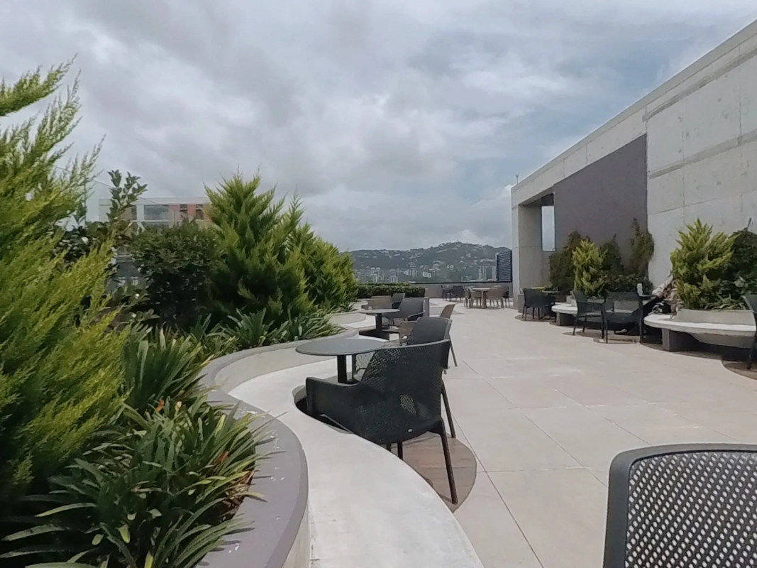 ALQUILO OFICINA ZONA 10, PARA ESTRENAR