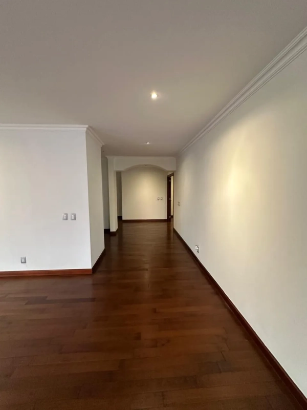 Hermoso y amplio apartamento en Tadeus Zona 14