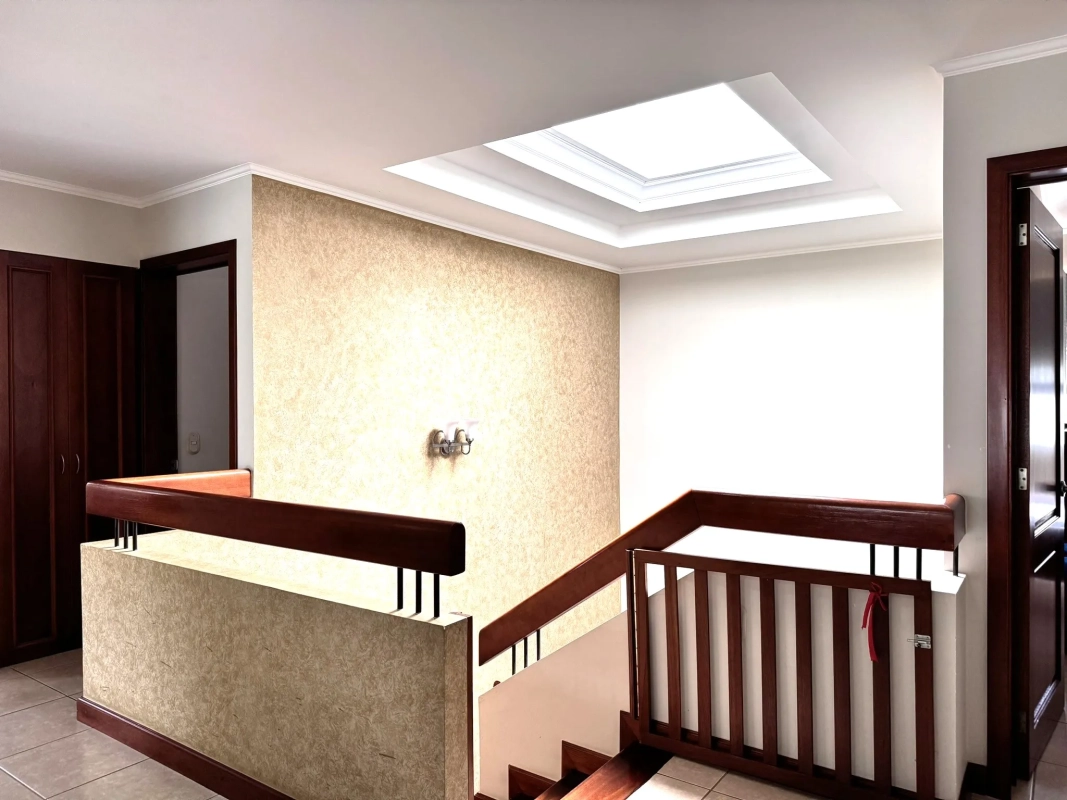 VENTA CASA CARRETERA A EL SALVADOR, PORTAL DEL BOSQUE