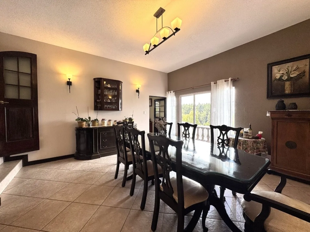 VENTA CASA CARRETERA A EL SALVADOR, AMPLIA