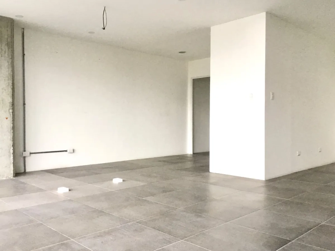 ALQUILER OFICINA ZONA 10, DESIGN CENTER