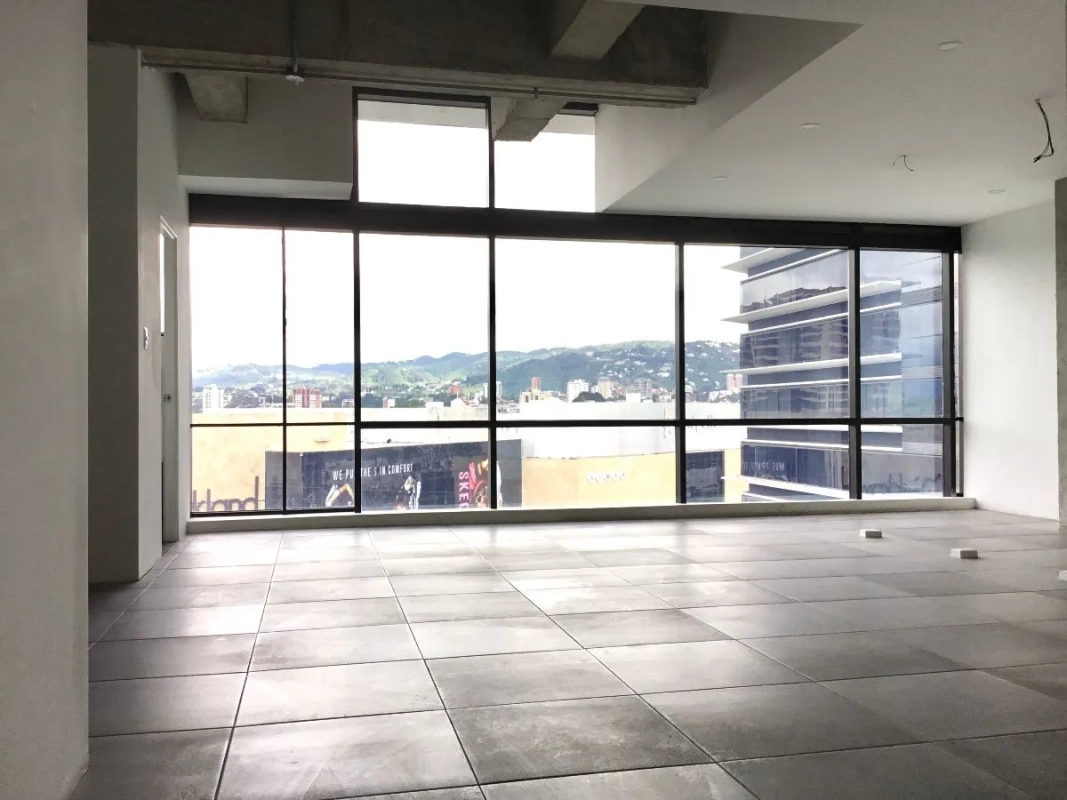 ALQUILER OFICINA ZONA 10, DESIGN CENTER