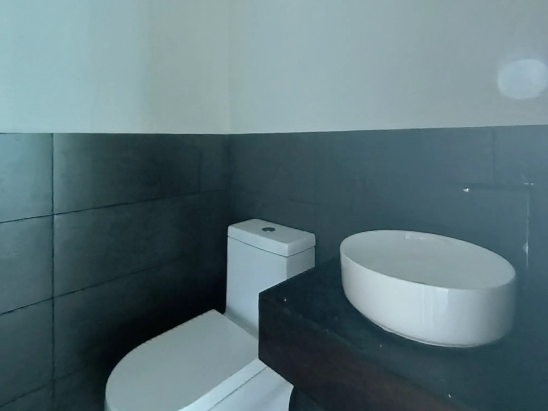 ALQUILER OFICINA ZONA 15, PARA ESTRENAR