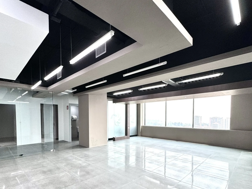 ALQUILER OFICINA ZONA 14, EUROPLAZA