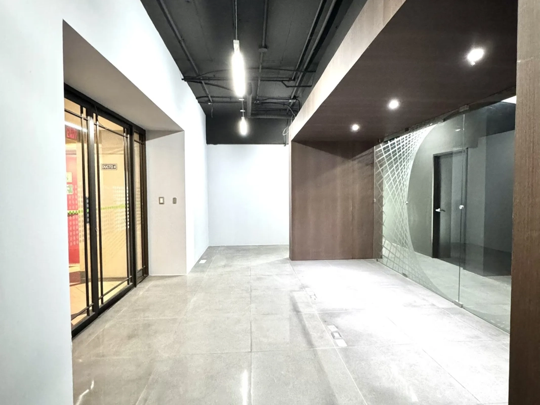 ALQUILER OFICINA ZONA 14, EUROPLAZA