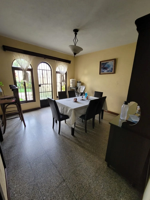 Casa en Residencial Utatlán Zona 11