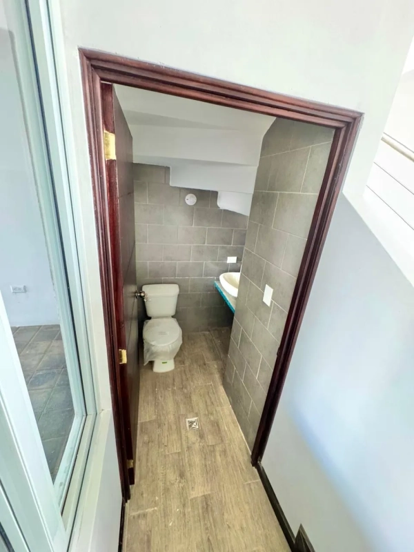 Venta Casa Hacienda Real, zona 16