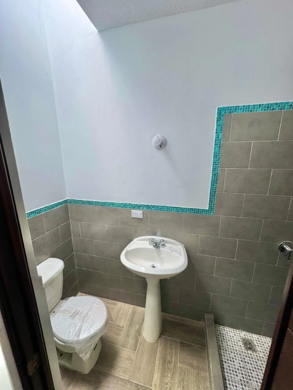 Venta Casa Hacienda Real, zona 16