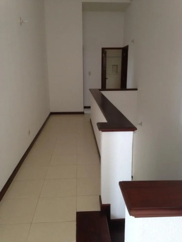 Casa en Renta zona 10 / Reina Sofía