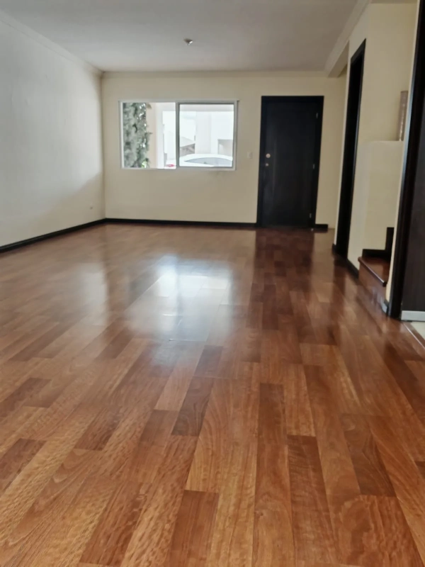 🏡 Casa en Venta – Las Luces del Encinal, Zona 7 de Mixco